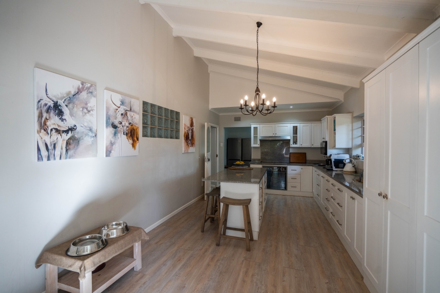 5 Bedroom Property for Sale in Kenton On Sea Eastern Cape